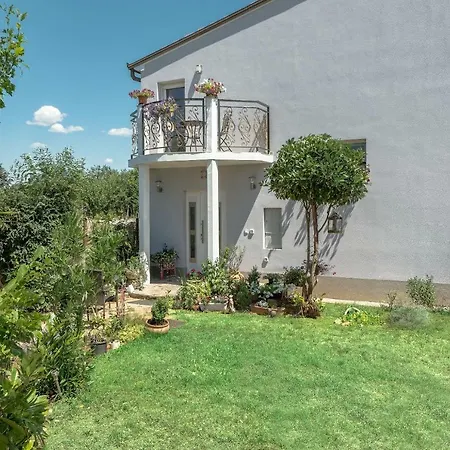 Lavander 02 Apartmán *