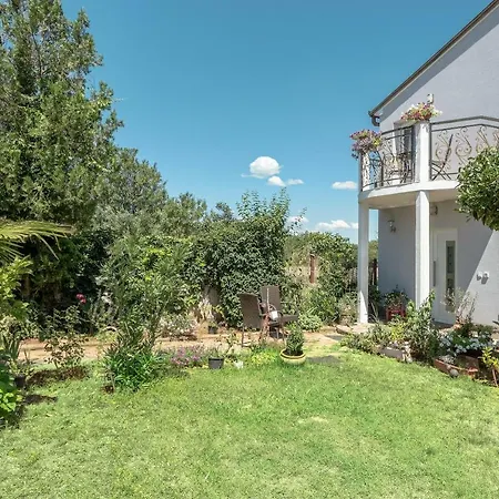 Appartement Lavander 02 *